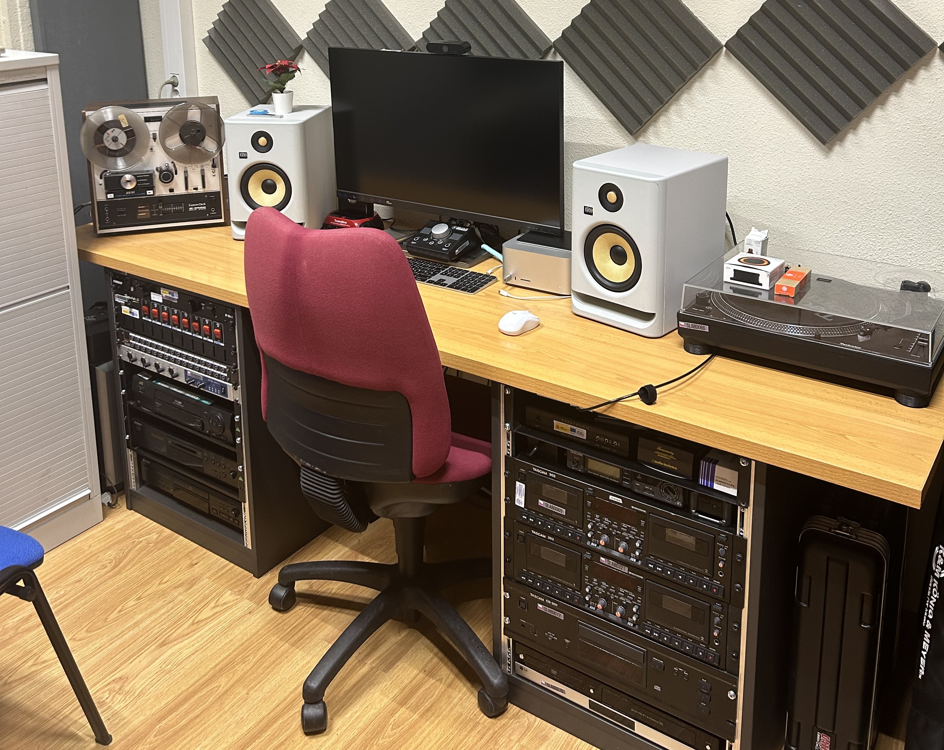 SonoLAB Studio A: Digitization and Restoration Laboratory for Analog Sound Recordings   